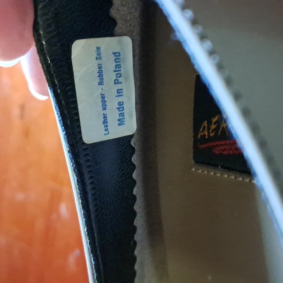 Last Chance! Will Be Pulling Soon!Aerosoles black/tan shoes - Picture 3 of 6